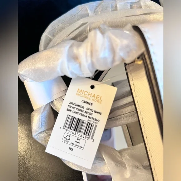 Michael Kors Carmen Crossbody Bag NWT - Picture 12 of 15